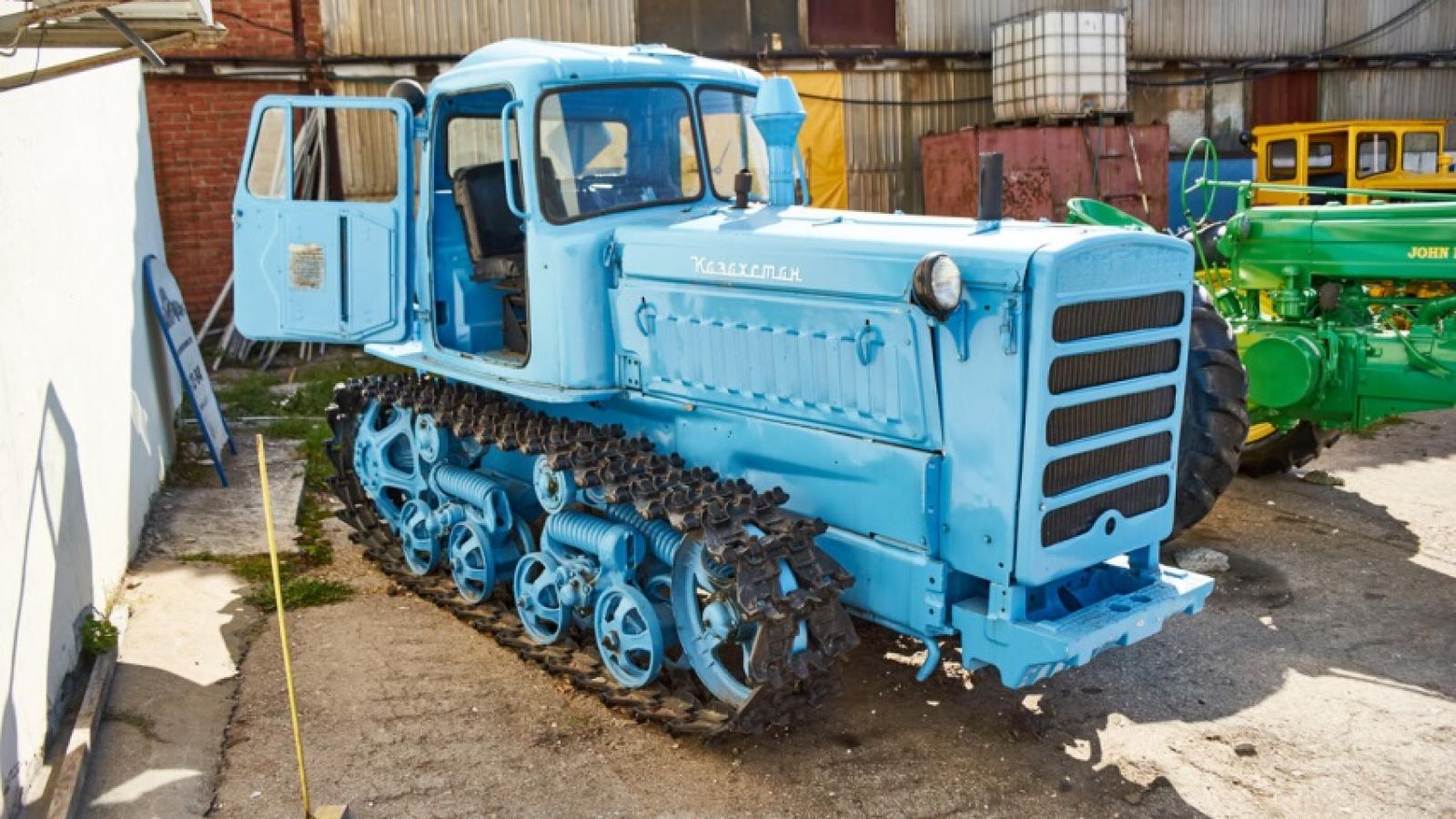 Трактор ДТ-75