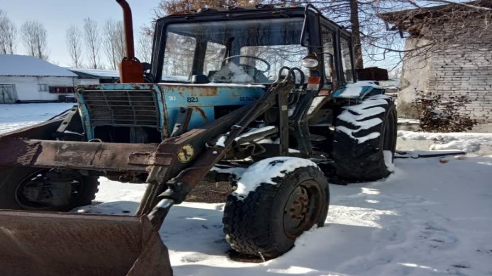 Погрузчик  экскаватор   ТО-49  