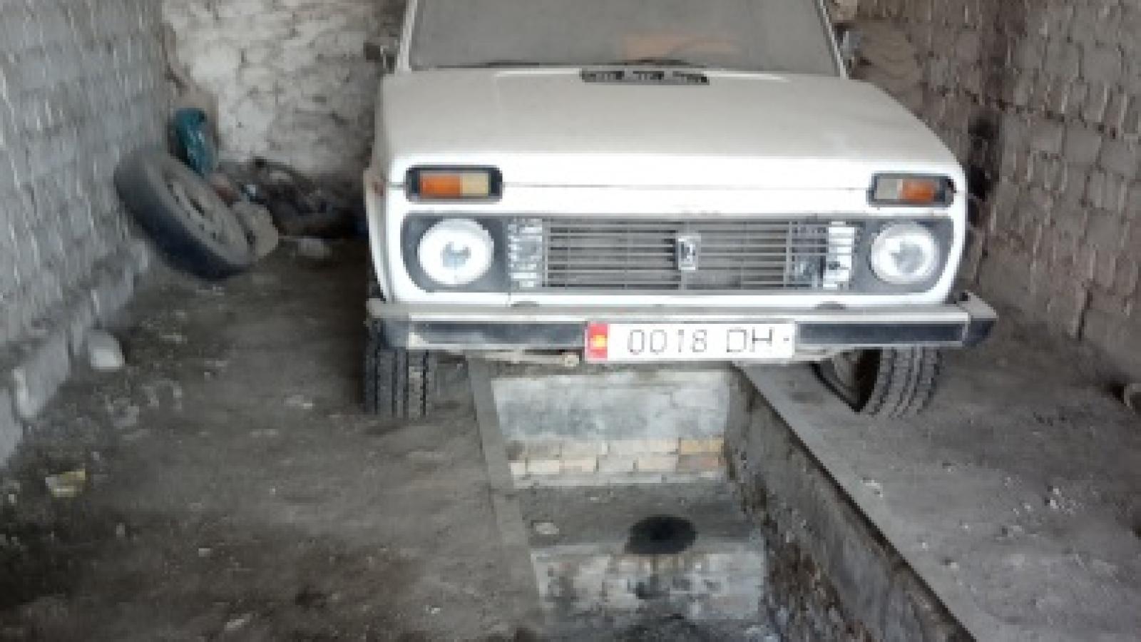 Автомашина  ВАЗ-21213 