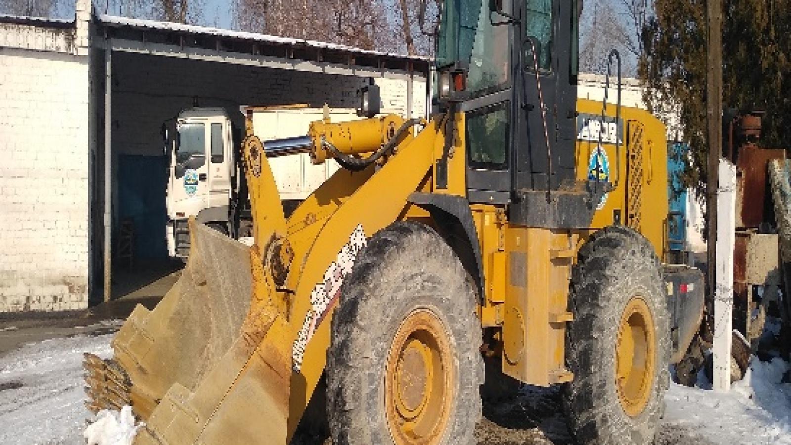 Погрузчик LW500F