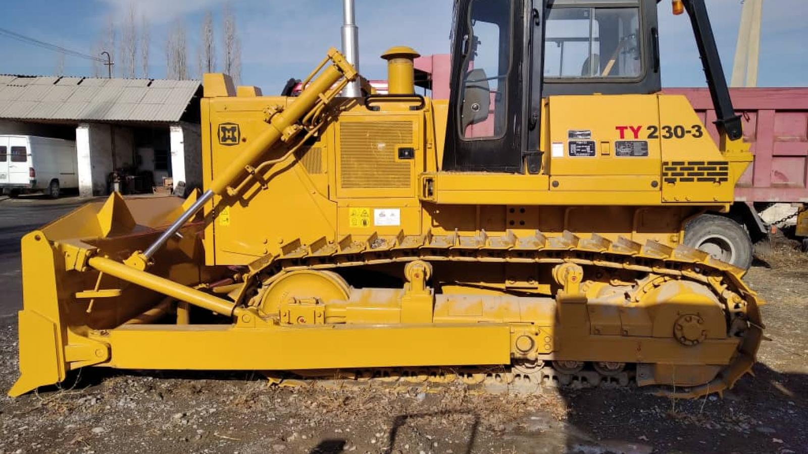 БУЛЬДОЗЕР    МОДЕЛЬ  TY230-3