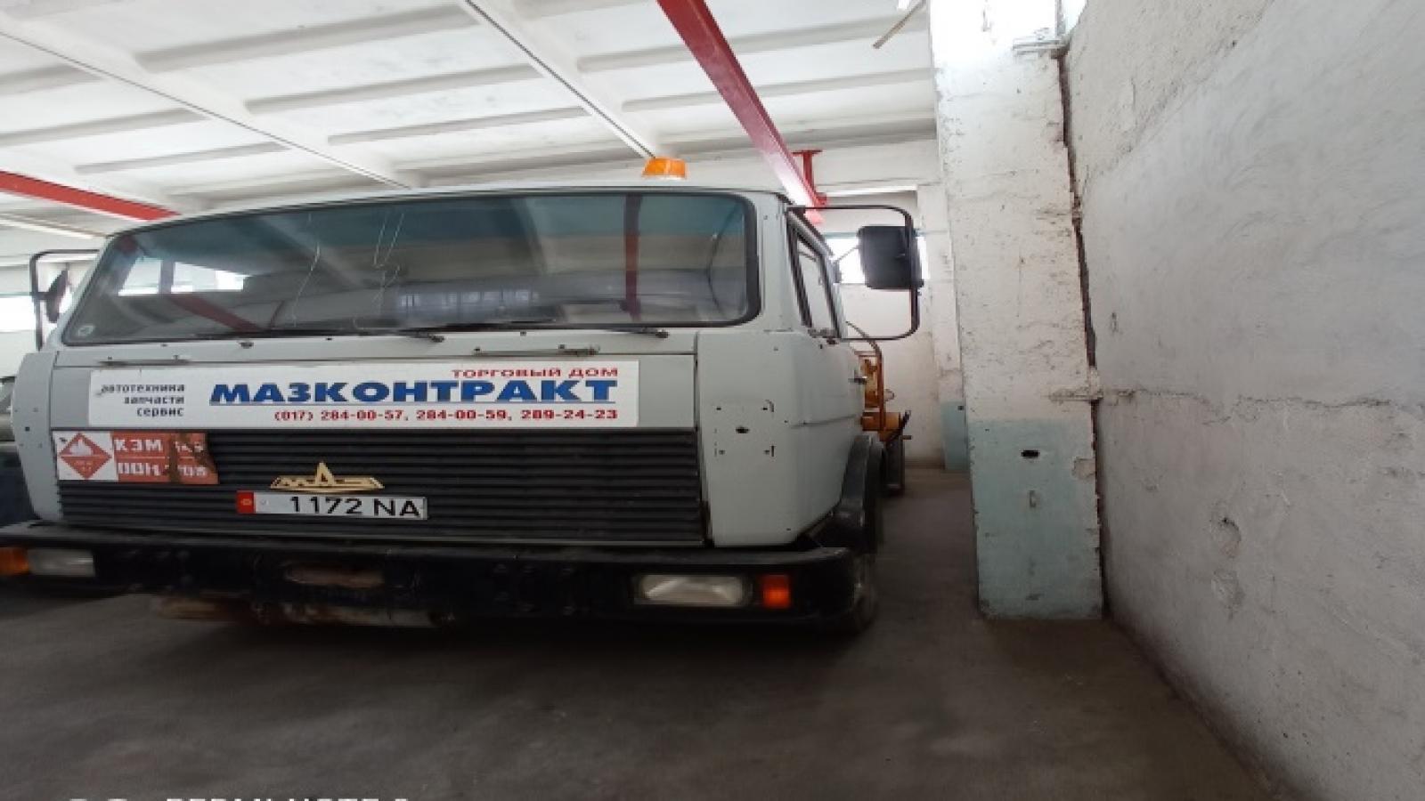 Автомобиль бензовоз