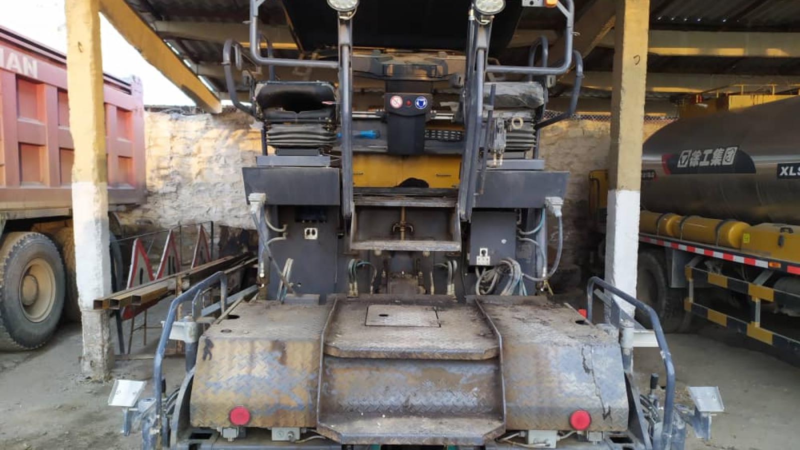 АСФАЛЬТОУКЛАДЧИК    МОДЕЛЬ  RP-403