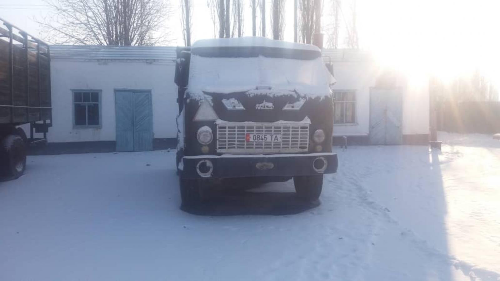 Самосвал   МАЗ-555
