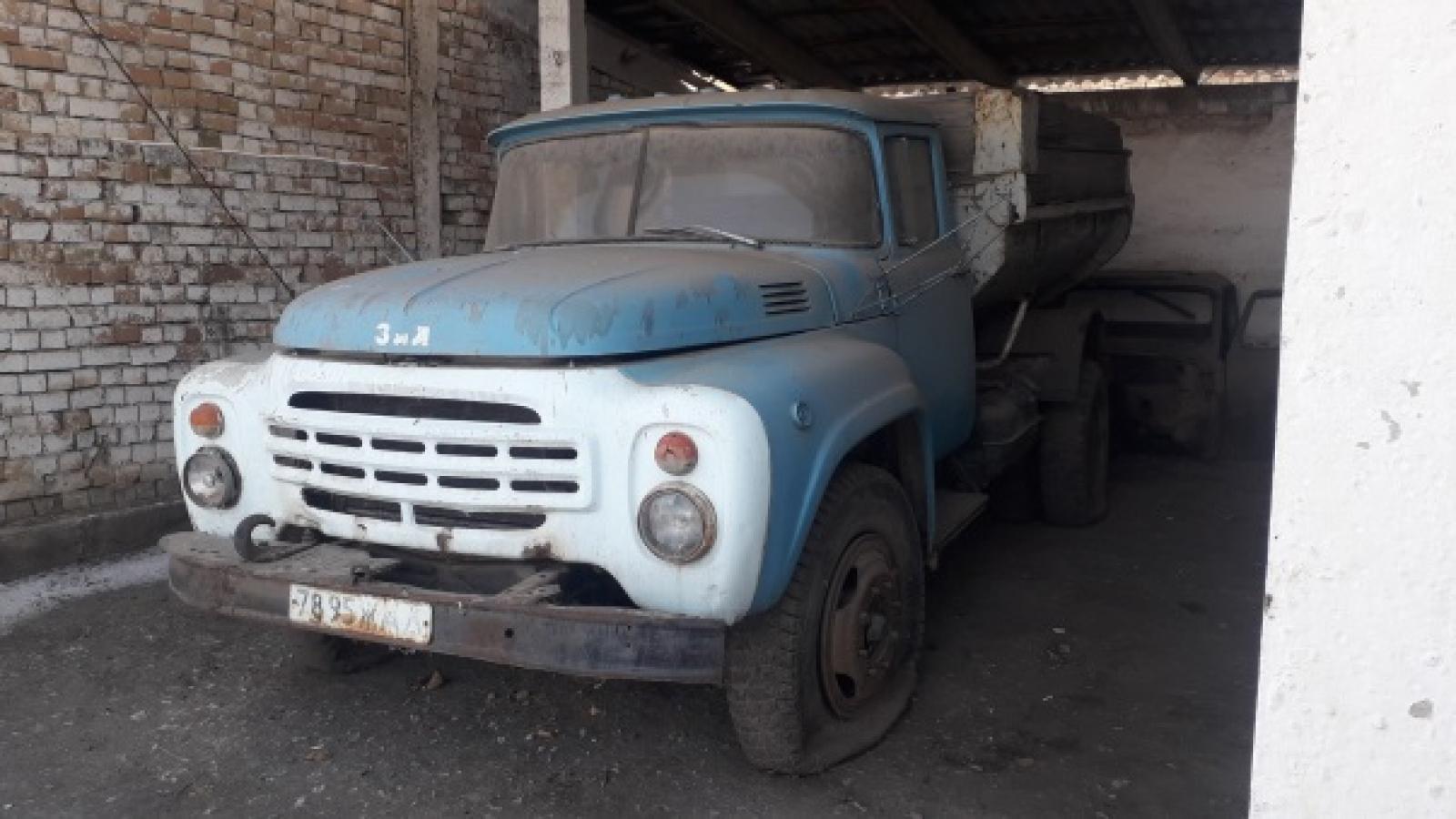 Автомашина самосвал ММЗ-555