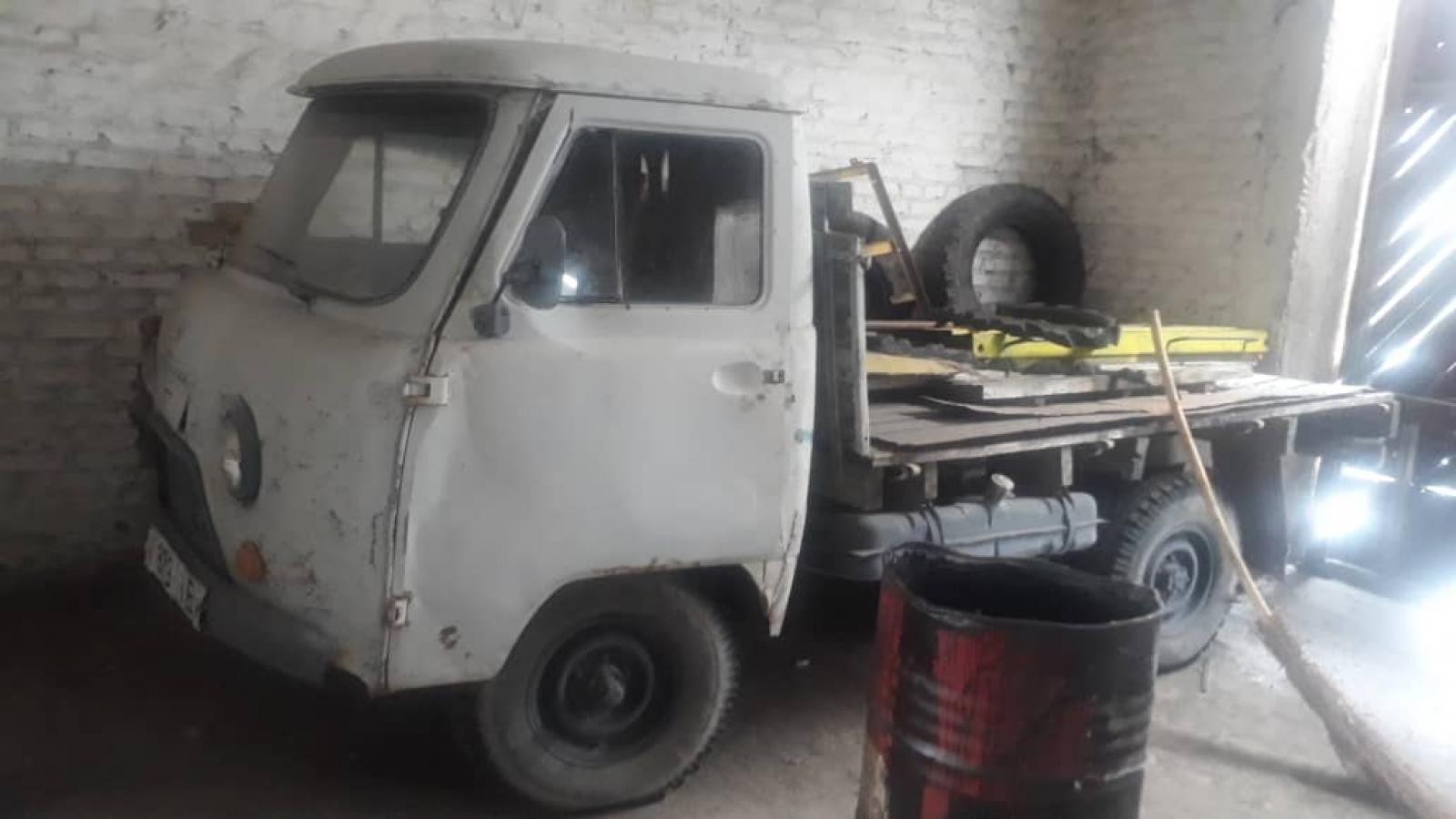 Автомашина  УАЗ-3303