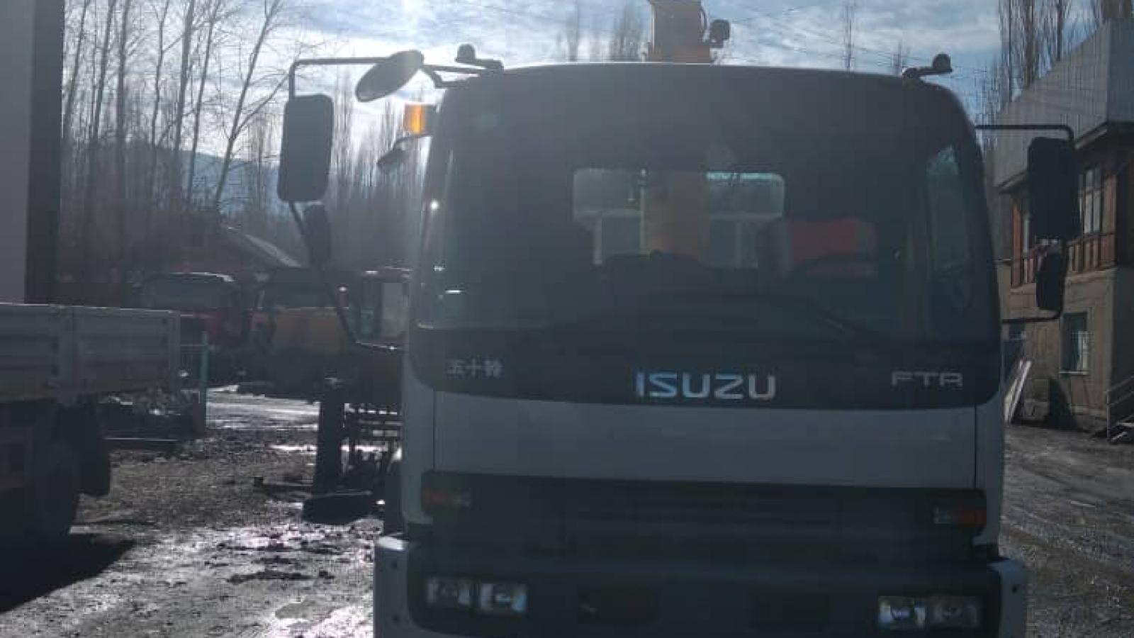 Автокран ISUZU