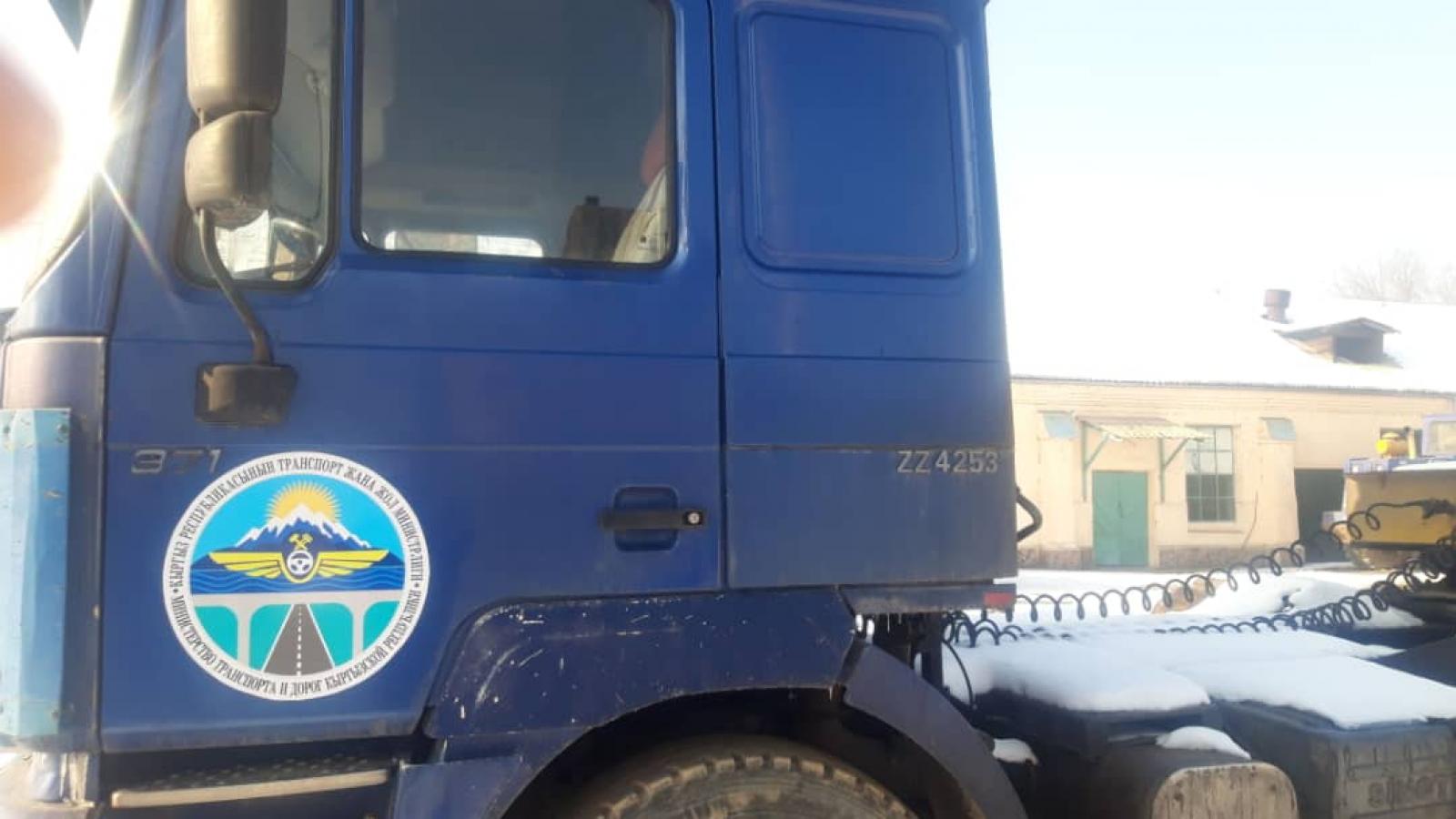 Автомашина НОКА ZZ4253 тягач