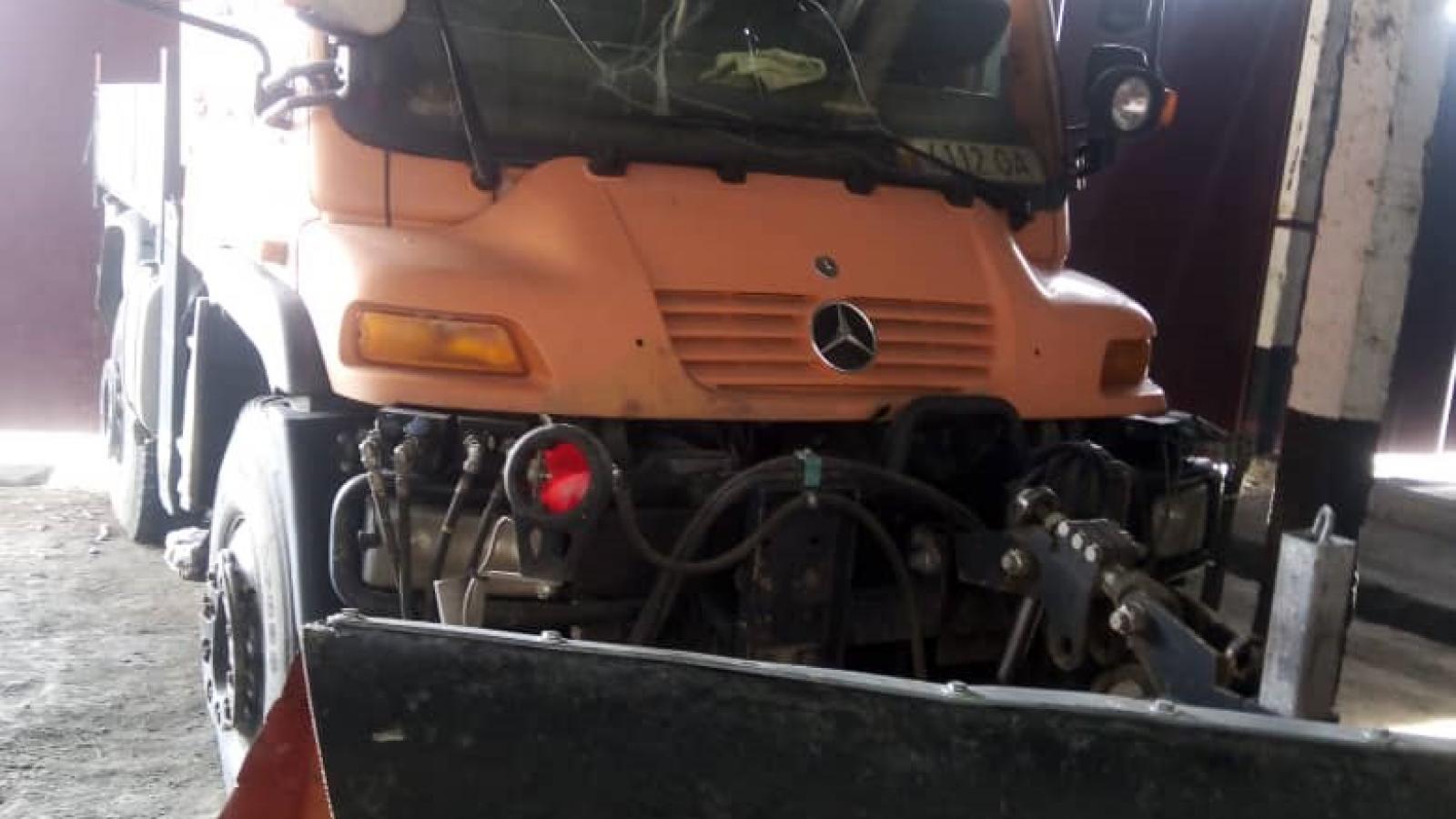Мерседе –Бенц UNIMOG U-400