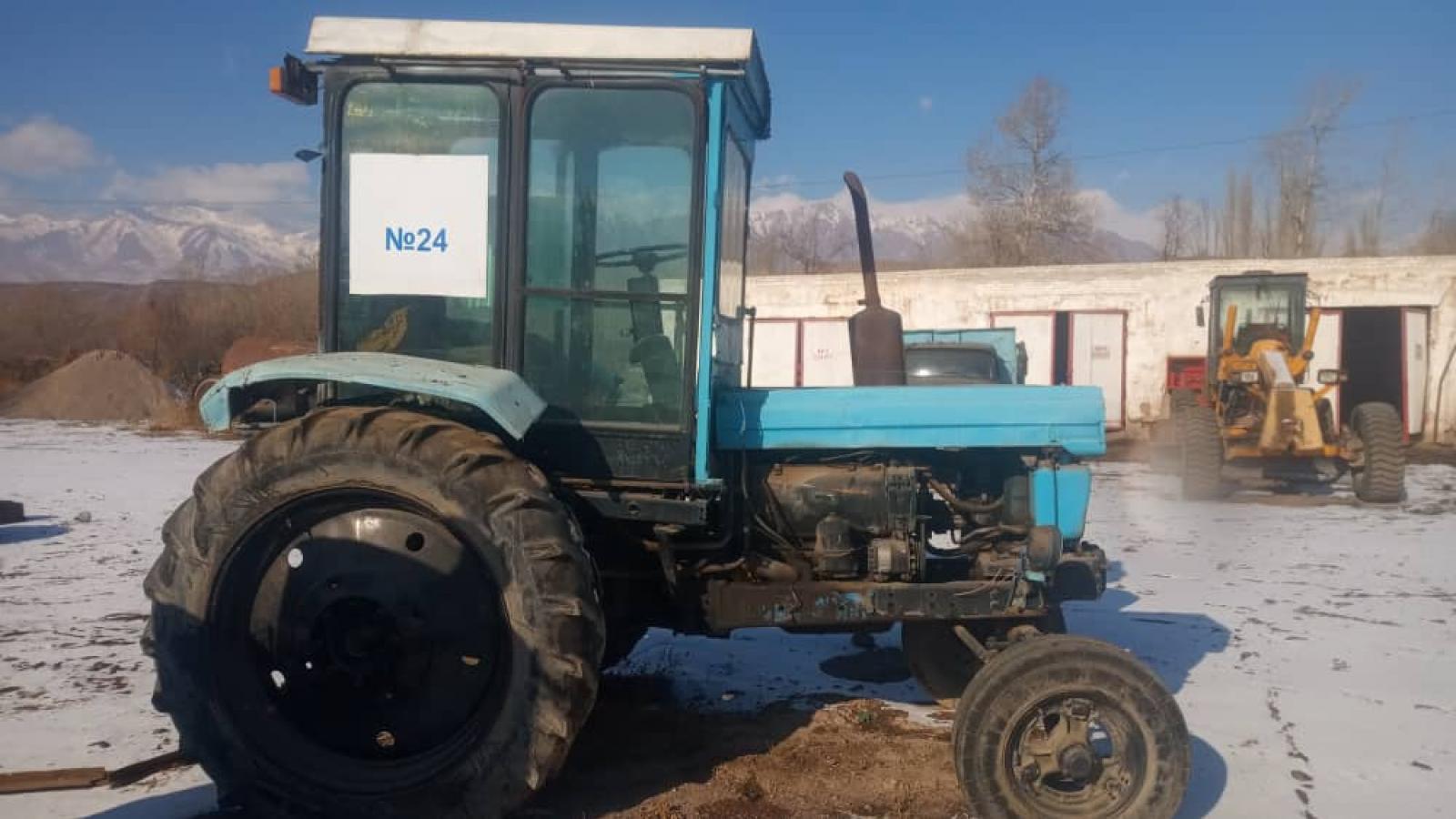   Модель Трактор Т-