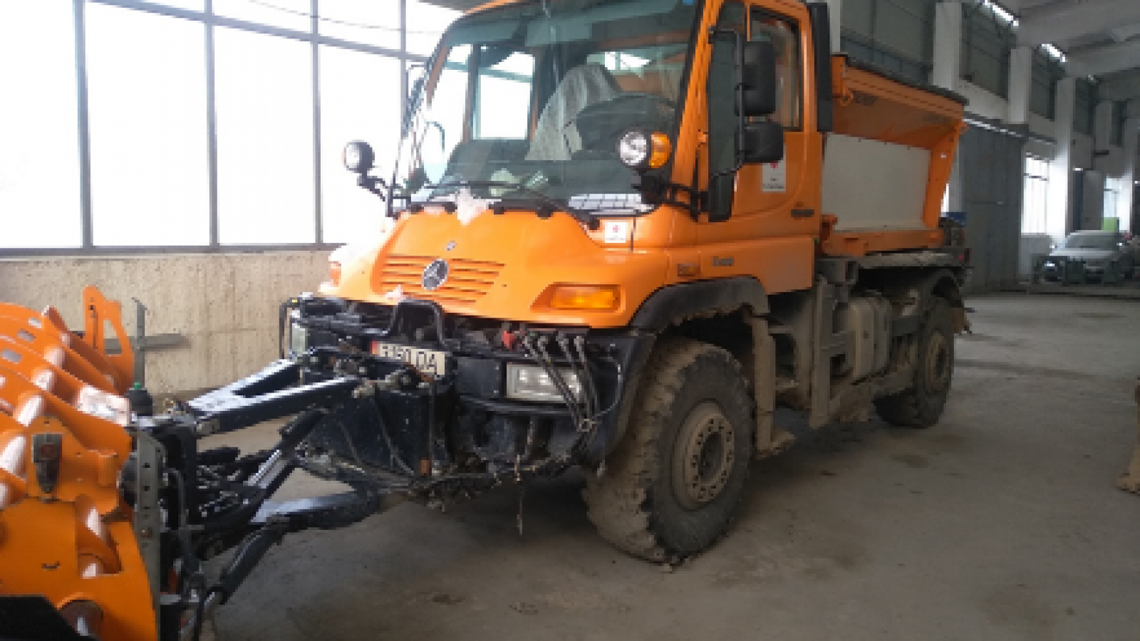 Мерседес-Бенц U400 Юнимог  