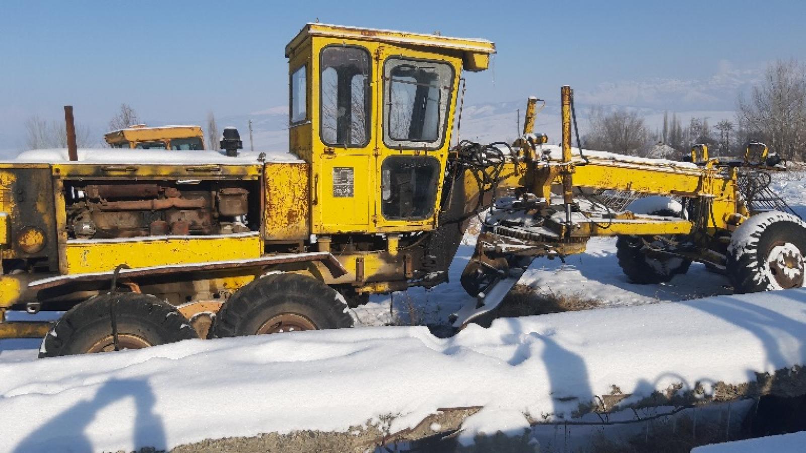 Автогрейдер модель ДЗ-180