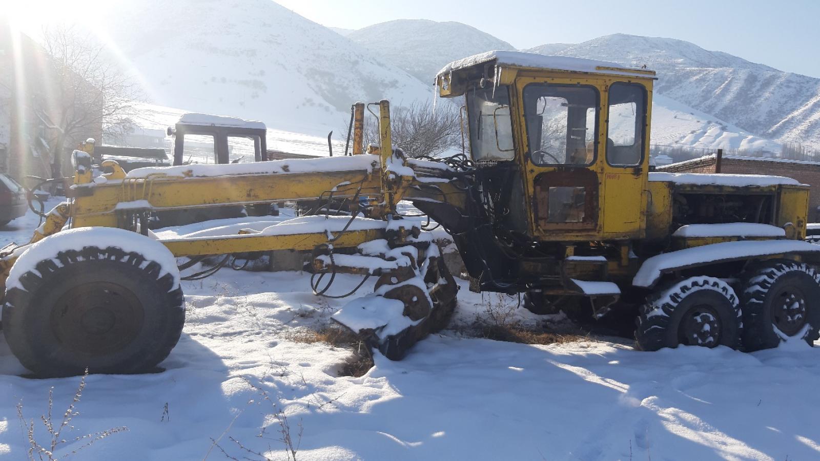 Автогрейдер модель ДЗ-180
